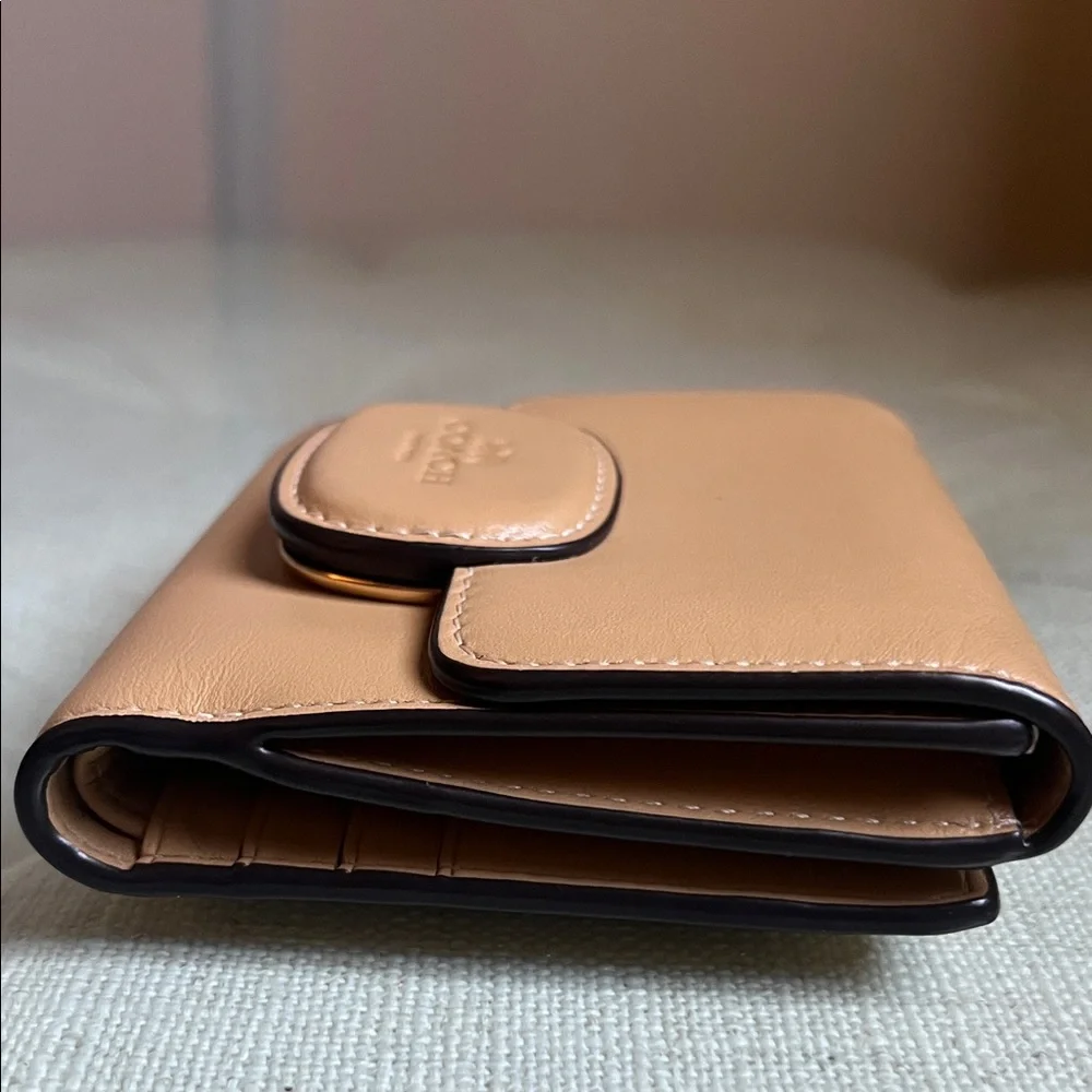 Coach Small Tan Leather Wallet - Picture 11 of 16